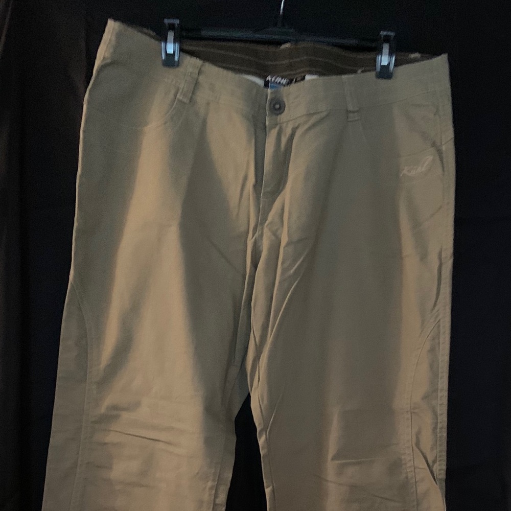 NWOT Women’s KUHL Khaki Pants. Size 14 Petite